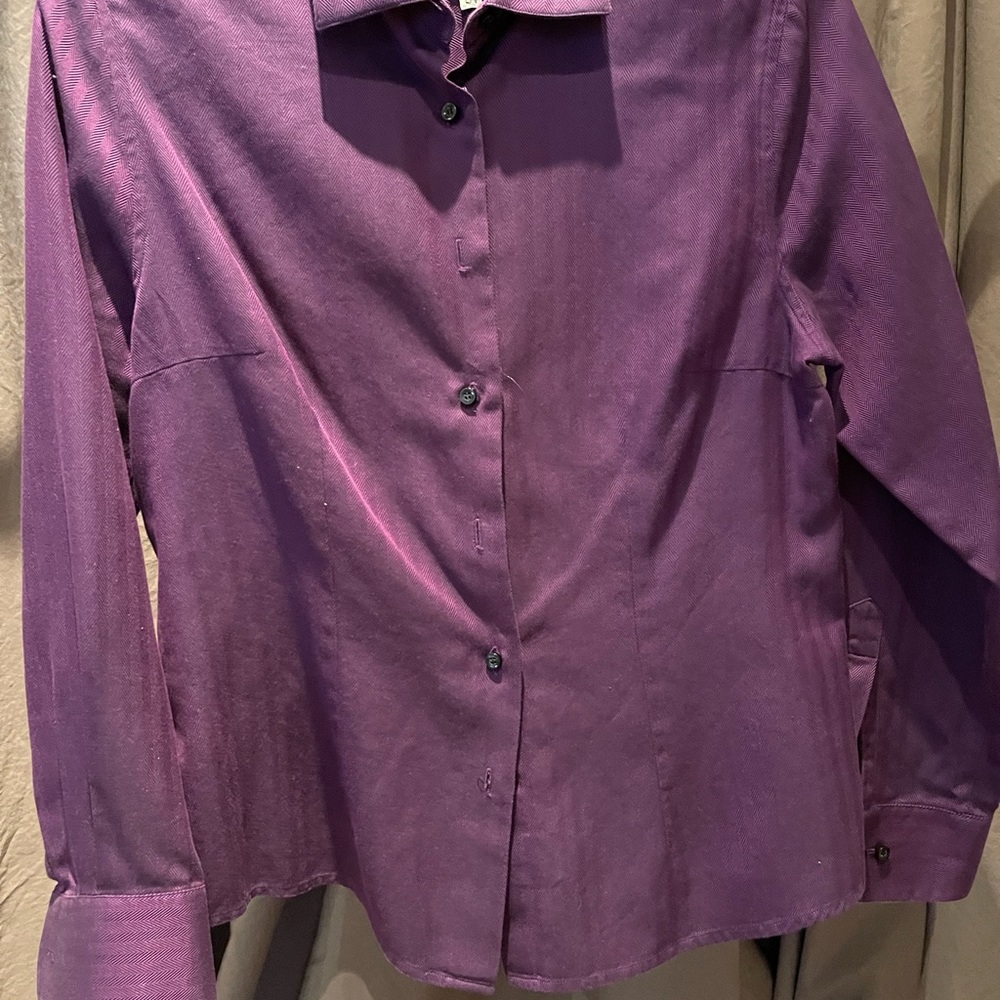 Beautiful 100% cotton, deep purple herringbone-textured blouse by Zena.
